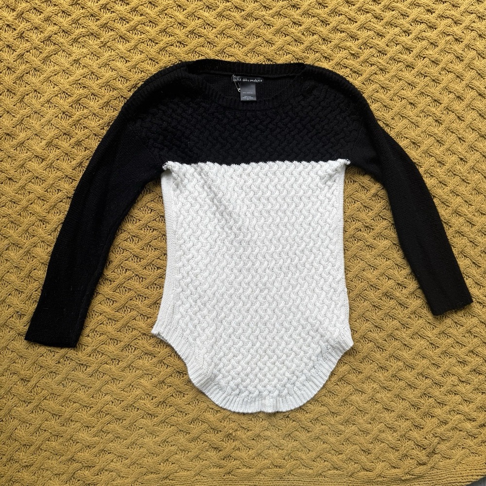United States Sweaters Black & White Long Sleeve Pullover Sweater Womens Small S